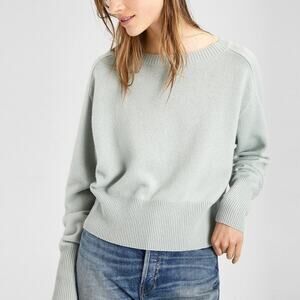 Theory Cashmere Relaxed Boat Pullover in Light Winter Green Size S